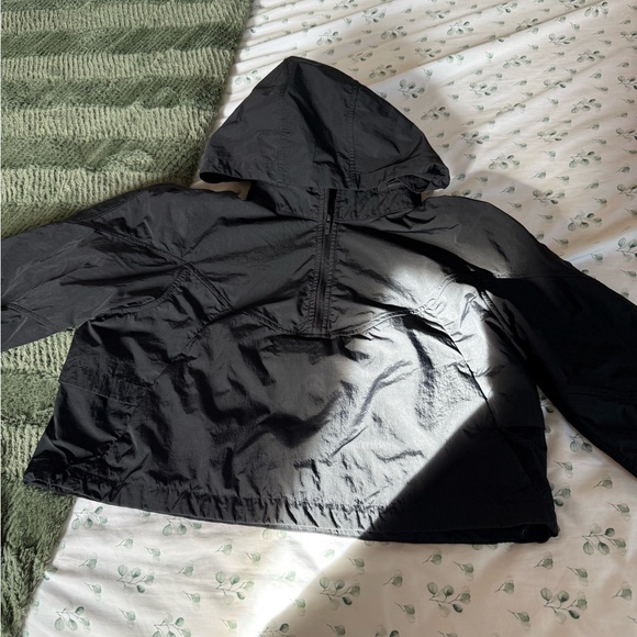 Lululemon Black Hooded Windbreaker Jacket - Picture 1 of 3